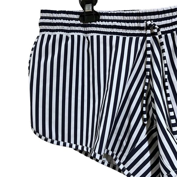 ALBION Pana Stripe Sprinter Shorts Panty Lined Size Medium - Picture 3 of 10